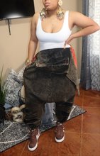 Load image into Gallery viewer, Klo
